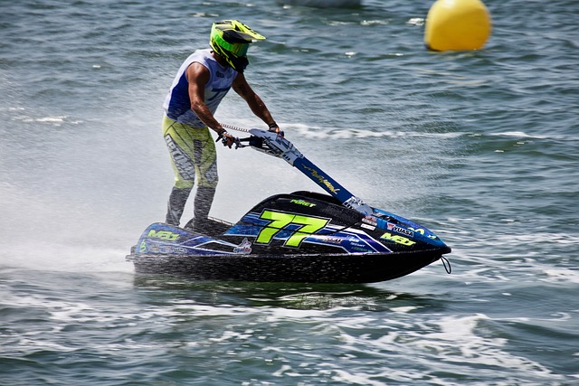 也折射出當 也折射出當